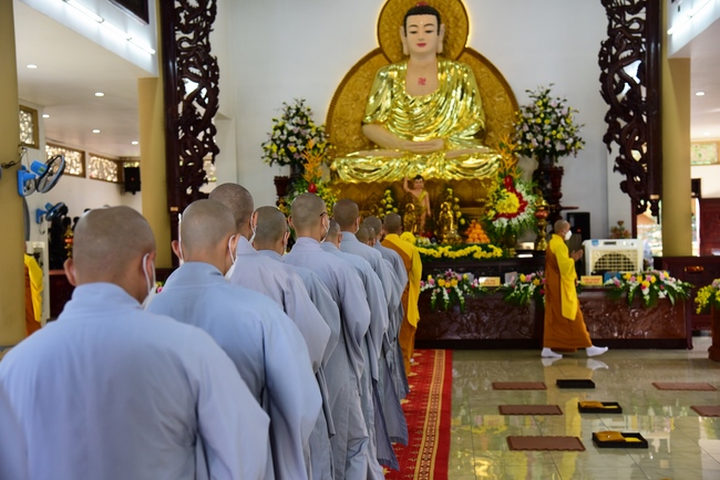 Lễ truyền giới Sa di Phương Trượng